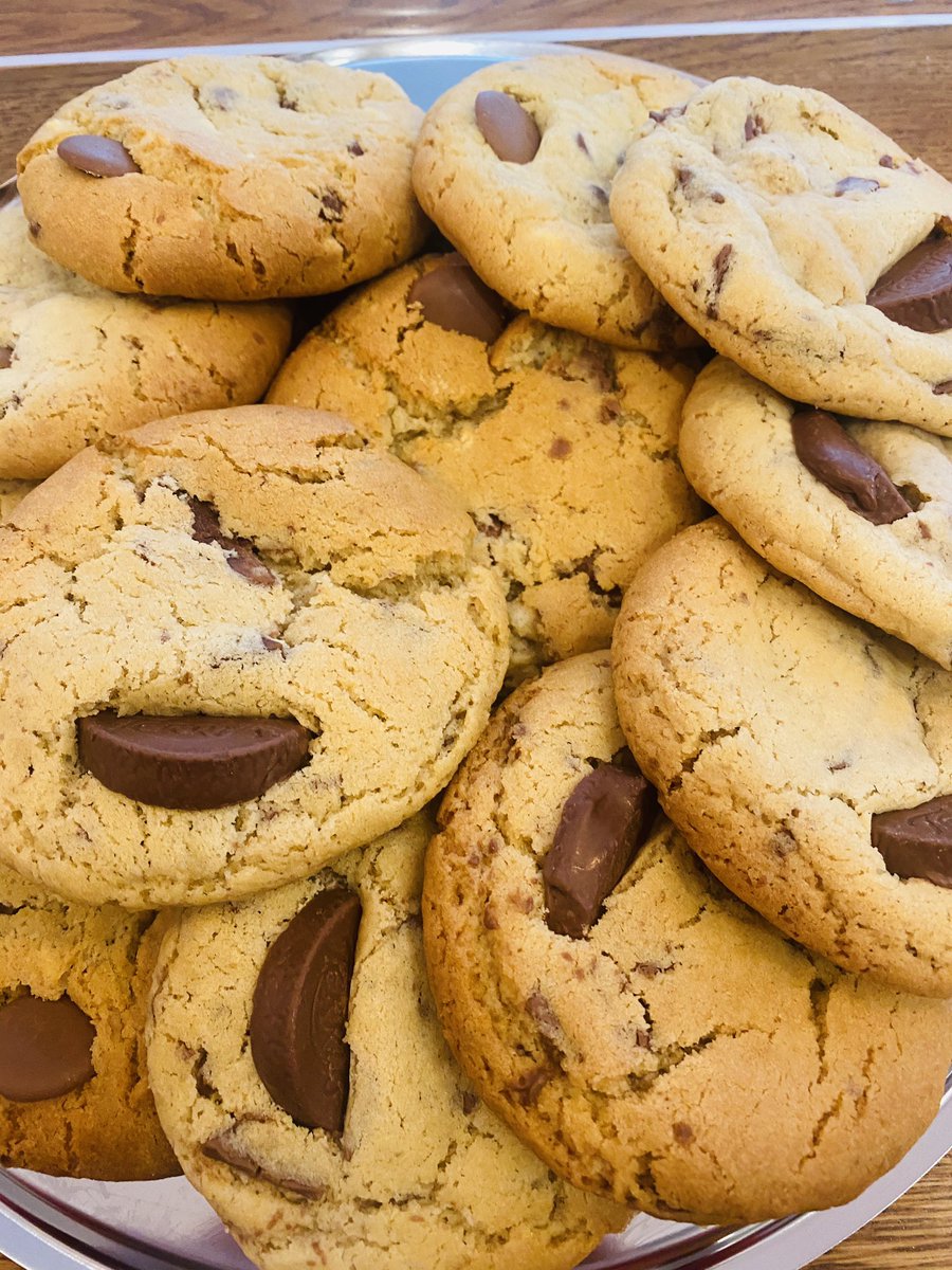 Fresh bakes from @the_nutty_ginger_baker at #blackshawskitchen right NOW! 

These are apparently‘Terry’s’ chocolate orange cookies, but we beg to differ, they are in fact OURS! 🤤

#freshbakes 
#cookiesandcakes