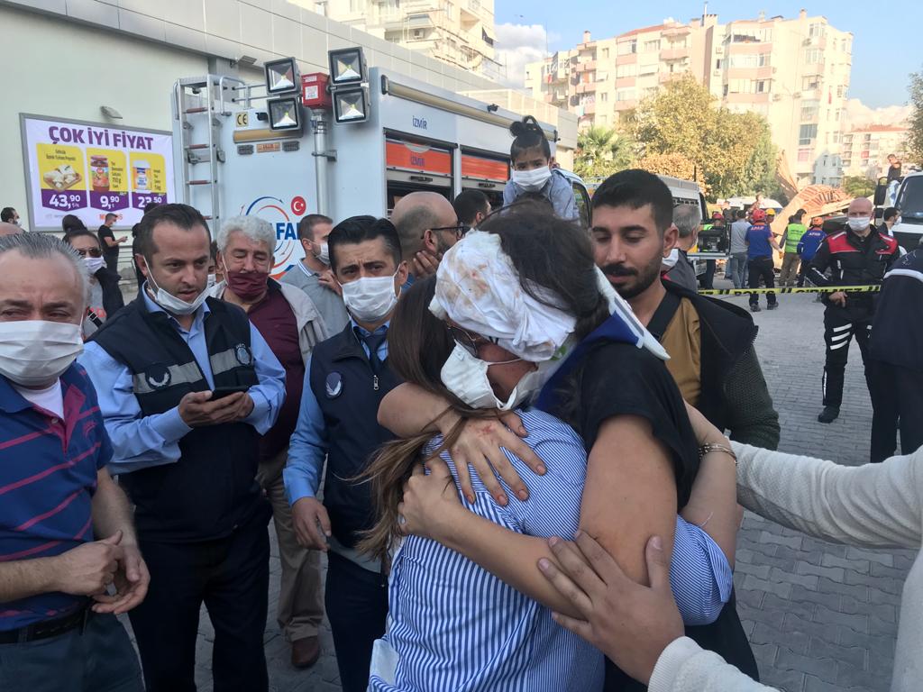 sporx's tweet photo. İzmir'deki depremde zarar görerek evsiz kalanlara kapılarını açan yerler; #depremizmir #Deprem 

- Buca - Şirinyer Hipodromu
- Gürleyen Hotel Çiğli
- Gürleyen Hotel Güzelbahçe
- Alaçatı Açelia Hotel
- Otel1881 - 0232 404 1881 https://t.co/lOhya3tnoo