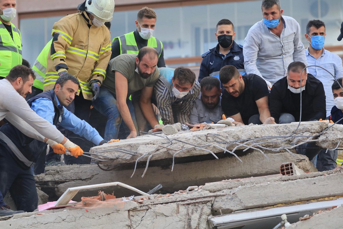 sporx's tweet photo. İzmir'deki depremde zarar görerek evsiz kalanlara kapılarını açan yerler; #depremizmir #Deprem 

- Buca - Şirinyer Hipodromu
- Gürleyen Hotel Çiğli
- Gürleyen Hotel Güzelbahçe
- Alaçatı Açelia Hotel
- Otel1881 - 0232 404 1881 https://t.co/lOhya3tnoo