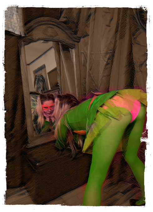 Looks like I have an early trick or treater...but I don&rsquo;t have any treats🤫 I guess I&rsquo;ll have to show<a href="/tag/cosplay"class="tags"><span>#cosplay</span></a><a href="/tag/roleplay"class="tags"><span>#roleplay</span></a><a href="/tag/anythinggoes"class="tags"><span>#anythinggoes</span></a>