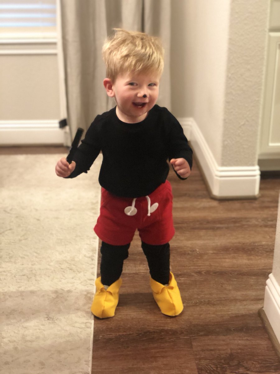 agee_brad's tweet photo. Our little Mickey Mouse ⚫️🟡 ⁦@Disney⁩ https://t.co/3zlHREFlk6