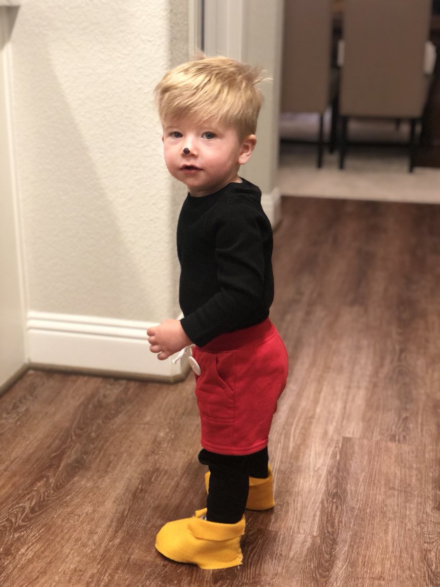 agee_brad's tweet photo. Our little Mickey Mouse ⚫️🟡 ⁦@Disney⁩ https://t.co/3zlHREFlk6