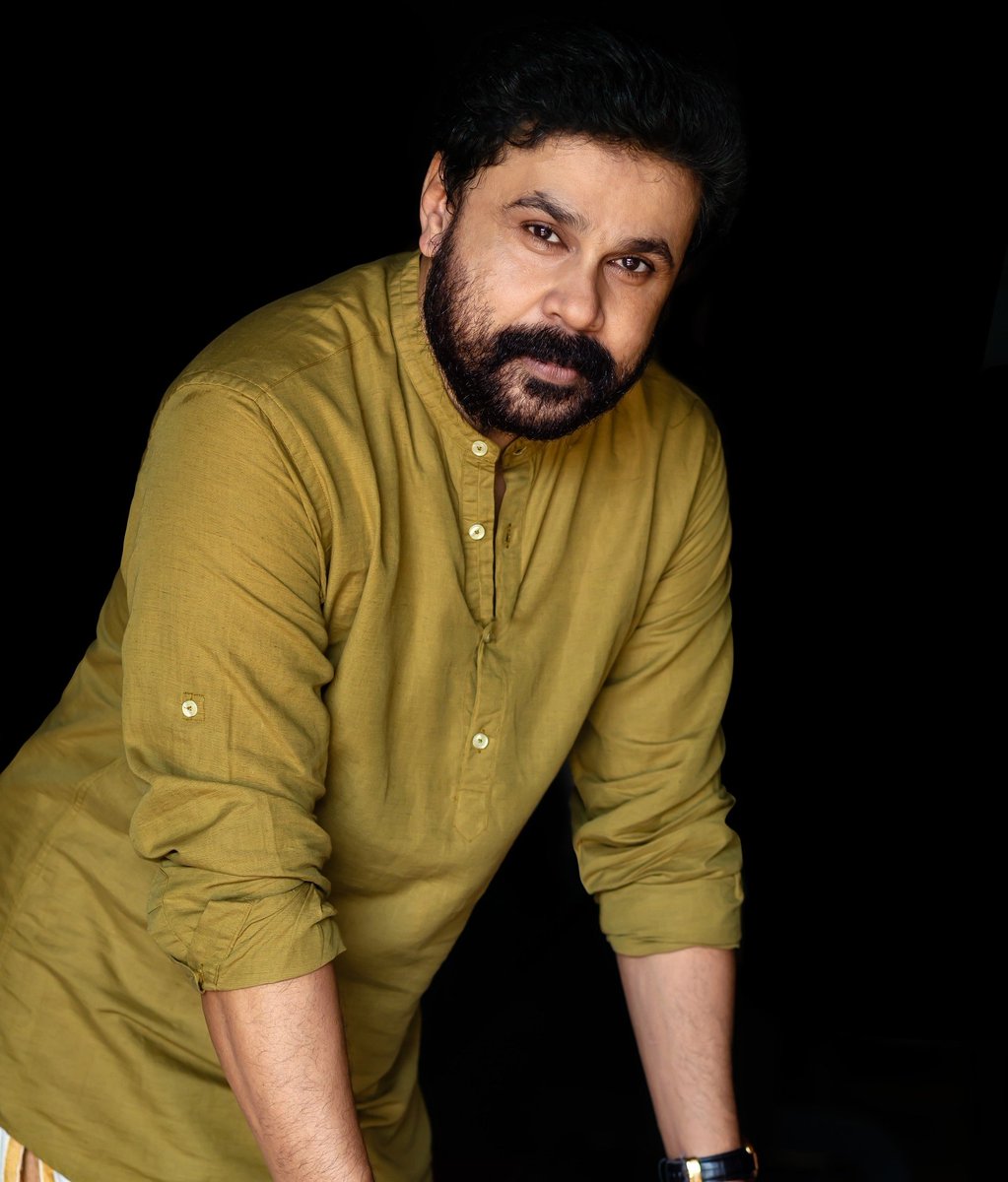 doet_kerala's tweet photo. ഏട്ടൻ 💫💞💕
#Khalasi 
#KeshuEeVeedinteNathan 

@dileep_army_ 
@Teamdfcofficial 
@dileep_times 
@DileepTrendz https://t.co/p8QrYFDY6r