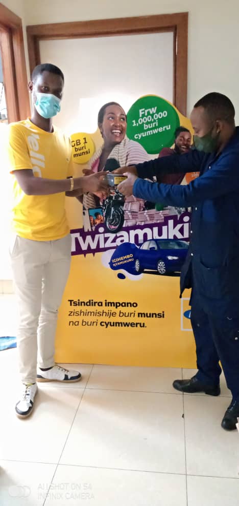 MTNRwanda's tweet photo. Thread1/4:
Join us as we congratulate #Twizamukire winners Ruganintwari Agee, Makamba Emmanuel and Uwimana Jean de Dieu who all got bicycles.  Congrats in order to Mbarushimana Innocent who got to walk away Rwf 100,000. 
We're #GoodTogether #BrighterLives https://t.co/9zXnul5jN4