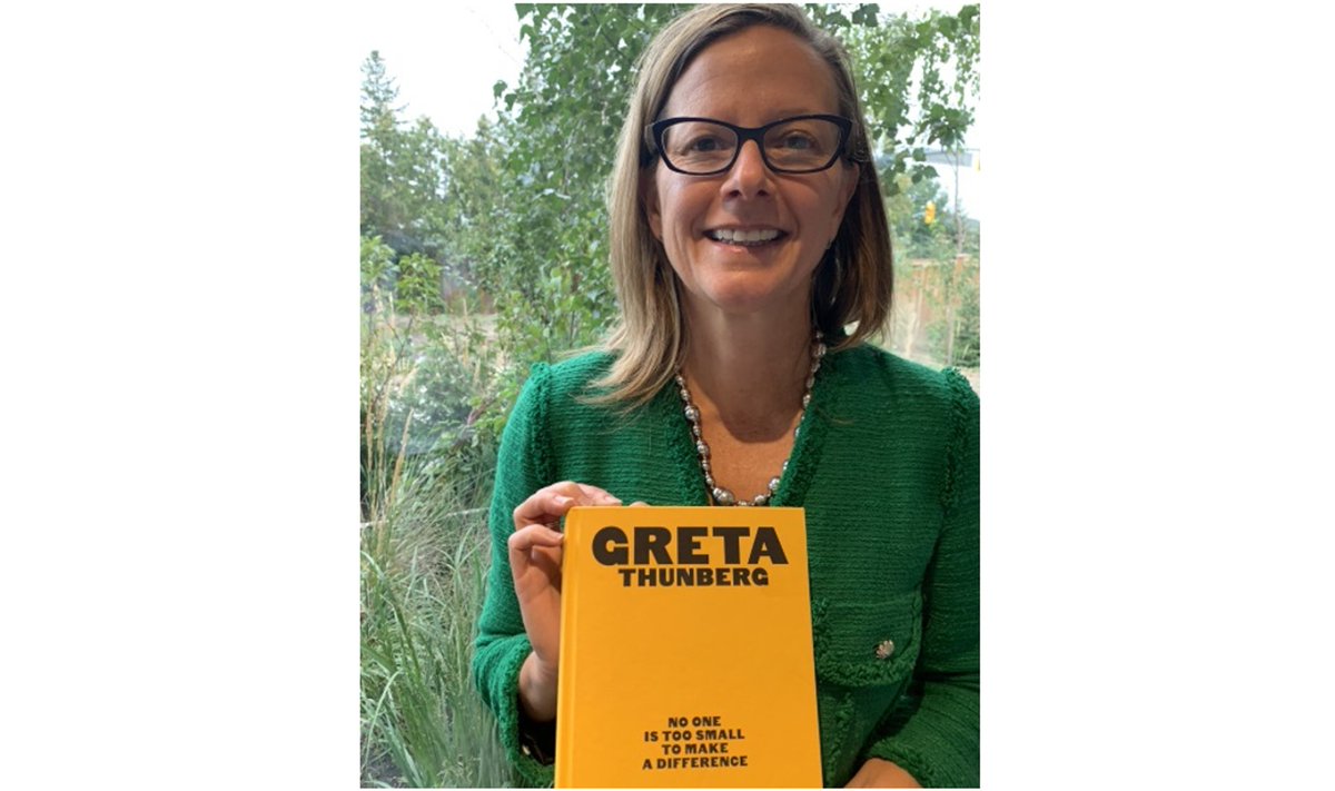 MiLivingGreen's tweet photo. Thank you @Chris_Fonseca3 for your #SaugaClimateReads pick “No One is Too Small to Make a Difference” by Greta Thunberg. We all have a role to play to take climate action! 🌎
Learn more:
➡️ https://t.co/oOxfb5FXuV
➡️ https://t.co/TdDwibAG5A
📘 Available @mississaugalib https://t.co/Aj3IHj3cLD