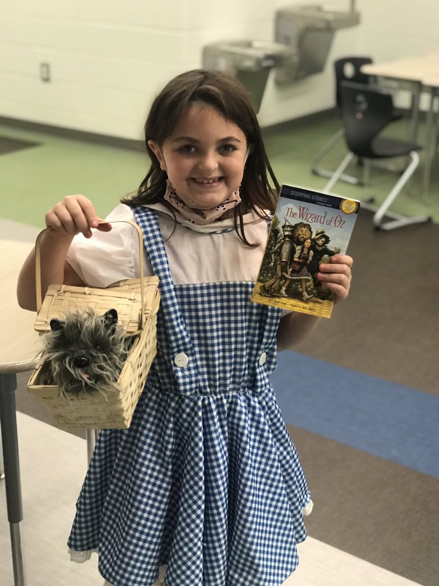 ᗷETᔕY KᑎIGᕼT tweet media