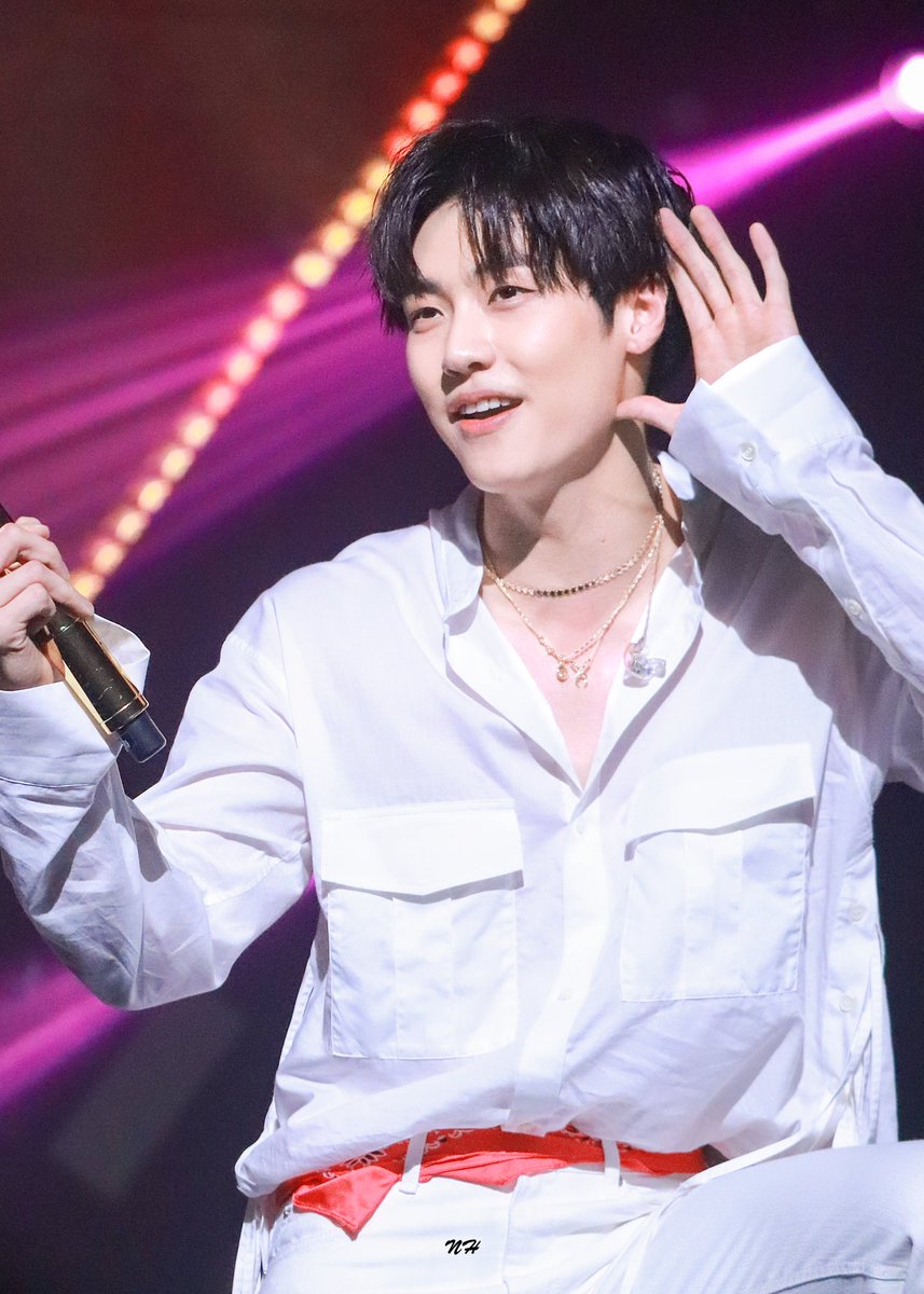 nonghyub's tweet photo. 생일축하해♡ 
무대 위 승혀비 얼른 볼 날이 왔으면 좋겠어
#happyJDONday 

#엔플라잉 #이승협 https://t.co/8eZYqki06j