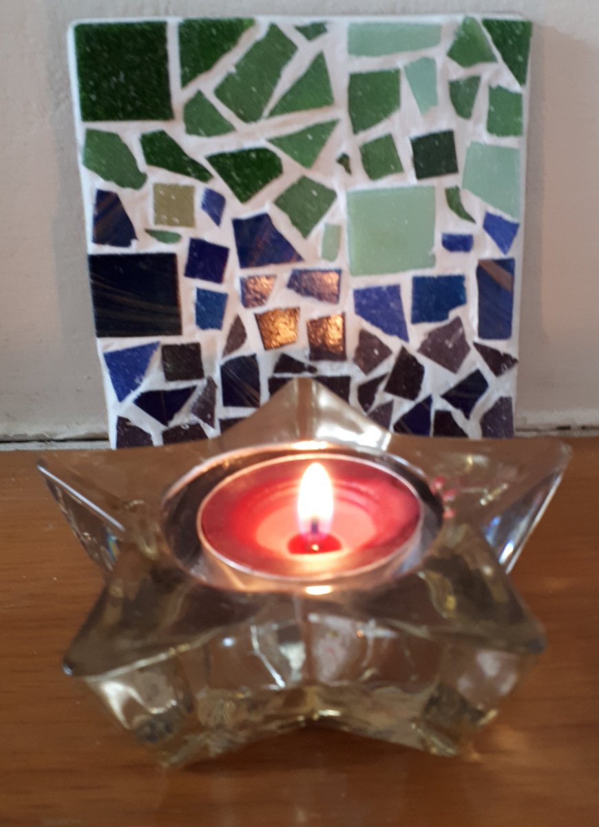 CAFODNottingham's tweet photo. This year has been incredibly challenging. As the month of Remembrance begins, we offer our love to anyone going through the pain of loss and pray that they find comfort. 🙏🏿 @CAFOD @NottsDiocese #isolatedbutnotalone https://t.co/Gh6qAgF3Xk