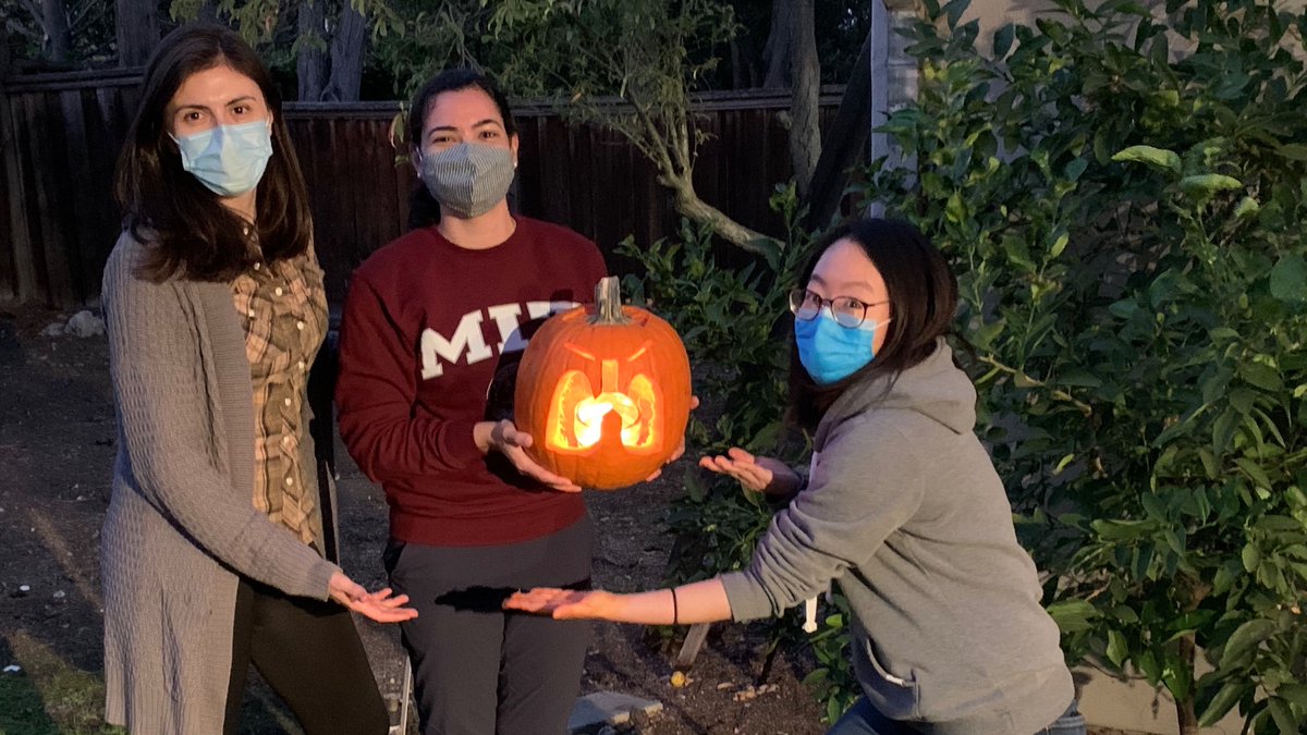 Pumpkin carving...with the pulm consult team 🎃👻👩🏻‍⚕️