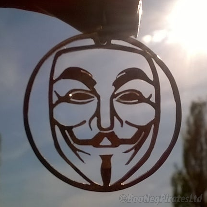 BootlegPirates1's tweet photo. V for Vendetta/Guy Fawkes/Anonymous pendant (so many names!). Hand cut from an old Victorian penny.
https://t.co/A0mkXhzZL8
#HandmadeJewelry #HandcutCoin #CoinJewellery #CoinJewelry #HandmadeJewelry #Jewellery #Jewelery #CoinJewellery #VForVendetta #GuyFawkes #Anonymous https://t.co/I9ZjL41Fls