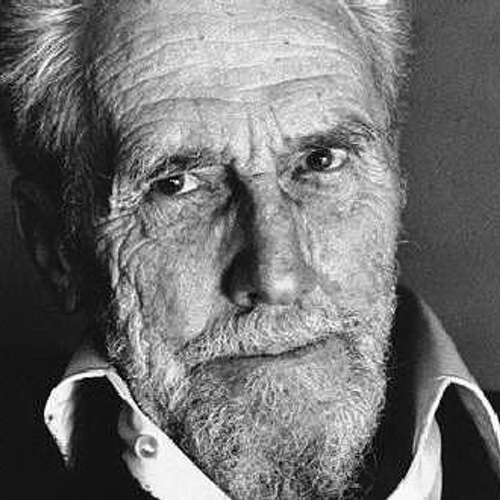 Ezra Pound, nació en Hailey, Idaho, EE.UU (1885). "Fue una de esas personalidades arrolladoras que sacuden y modifican lo que tocan, intempestivas, inconformistas, críticas, respondonas." Antonio Rivero Taravillo. Letra Global.