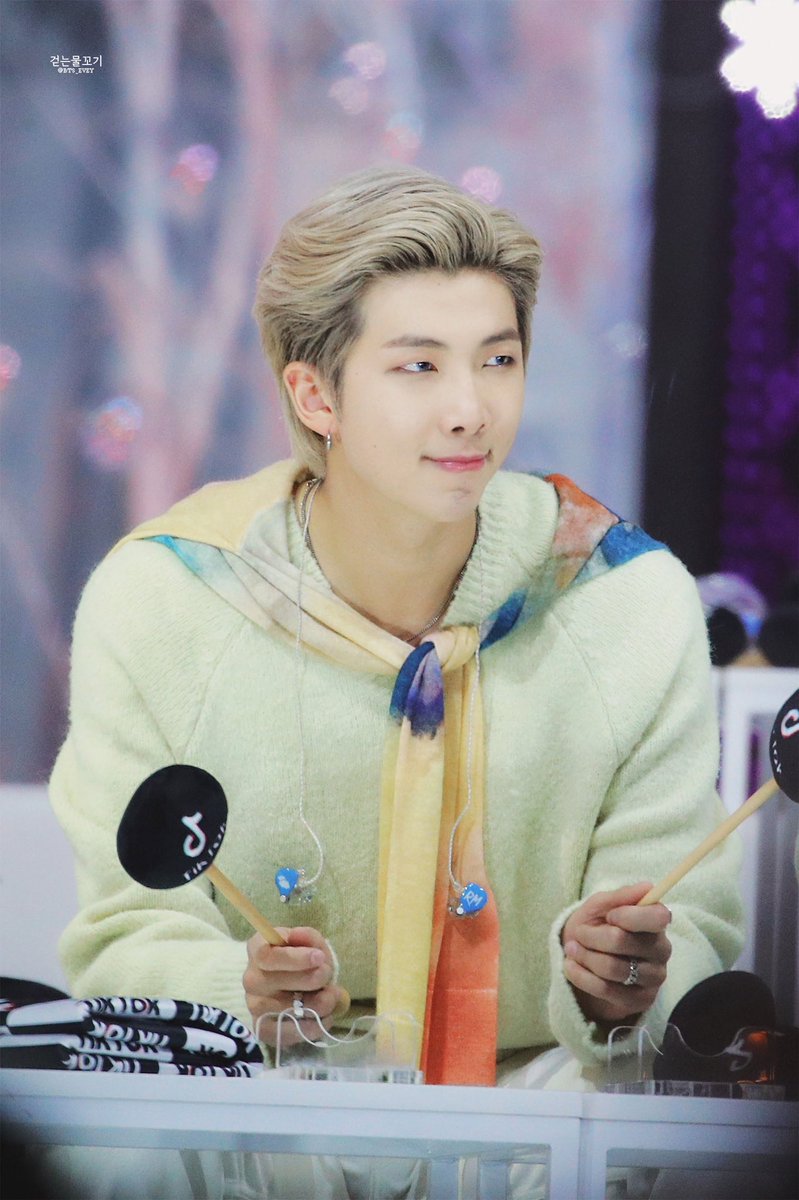 1day1RM's tweet photo. #RM #남준 (@BTS_twt) https://t.co/51DYgkT0fU