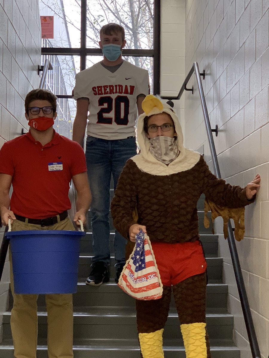 NLSDGusslerA's tweet photo. SHS Fright Day Friday! https://t.co/9cILrr1DVc