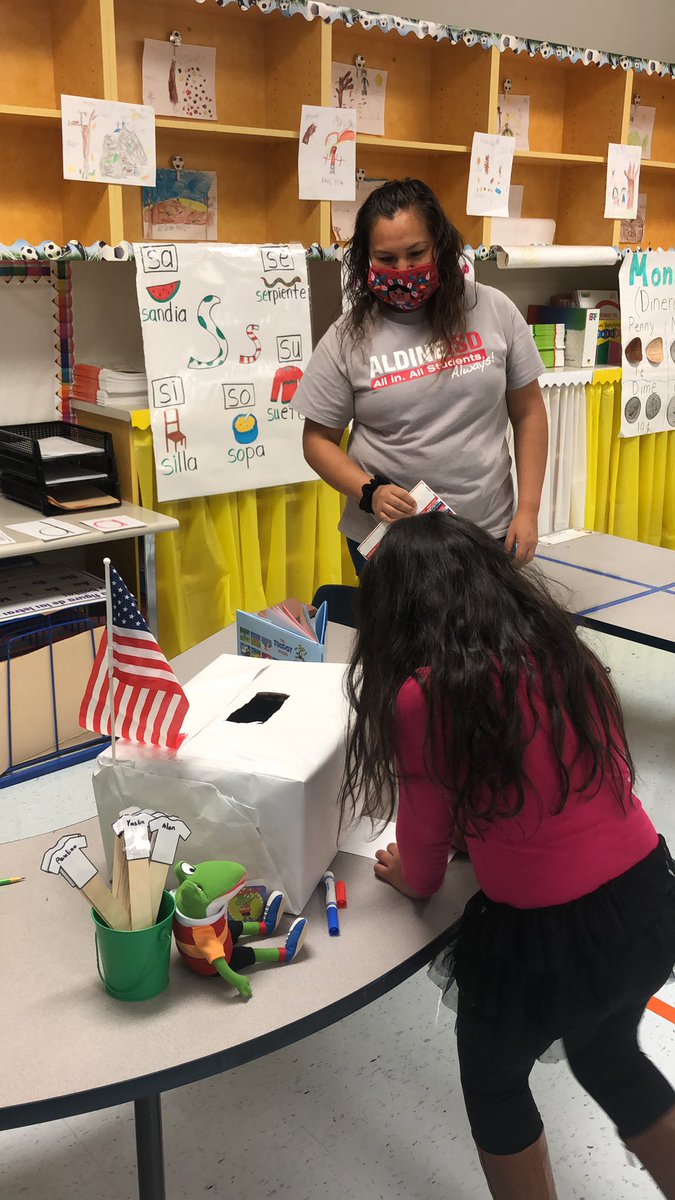 PantinABC's tweet photo. Wow Congratulations to Mrs. Martínez kínder Class at García Leza. Voting for “The Student President”   Ashley is the winner https://t.co/8J1IXC5xvg