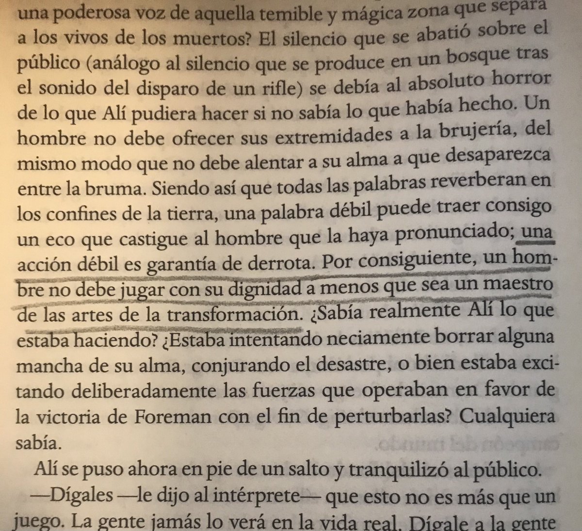 distorsiongay's tweet photo. Encantadora masculinidad tóxica, la que me salvará de la gracia #MuhammadAli #GeorgeForeman #PeleadelSiglo #ElCombate #NormanMailer https://t.co/iscfBhFeLM