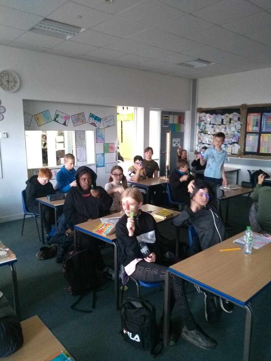 GorebridgePS's tweet photo. Hocus Pocus! P7K made torches/magic flashing wands today. It was a difficult task but worth the effort. Well done everyone! #SSERCPrimary #YoungSTEMLeader #STEMScotland https://t.co/TLgVOyJiVR