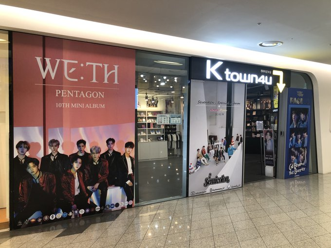 PentagonMexico's tweet photo. AD Offline Store #PENTAGON 
Unis! Ya tenemos el anuncio de nuestra colaboración de fanbases con x @Ktown4u_com 

Gracias a todas las personas que apoyaron este evento! ❤️
Nuestro link sigue aun disponible para compra con descuento!
https://t.co/gq1PraFnKI

Gracias!
@CUBE_PTG https://t.co/YpNdxiuyyV