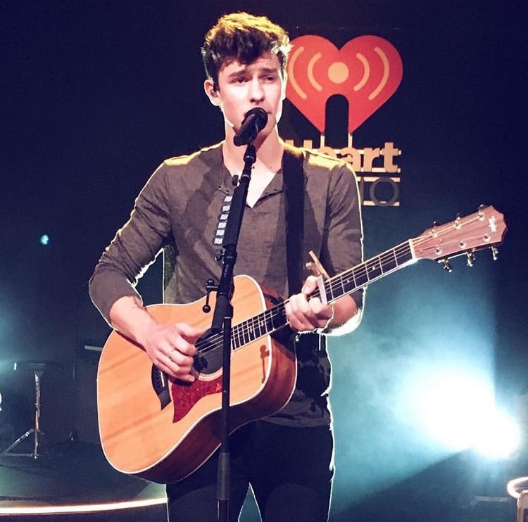 shawntbks's tweet photo. October 30th, 2016- Shawn performing at #IHeartLive in Sydney, Australia https://t.co/ZUifPYzcui
