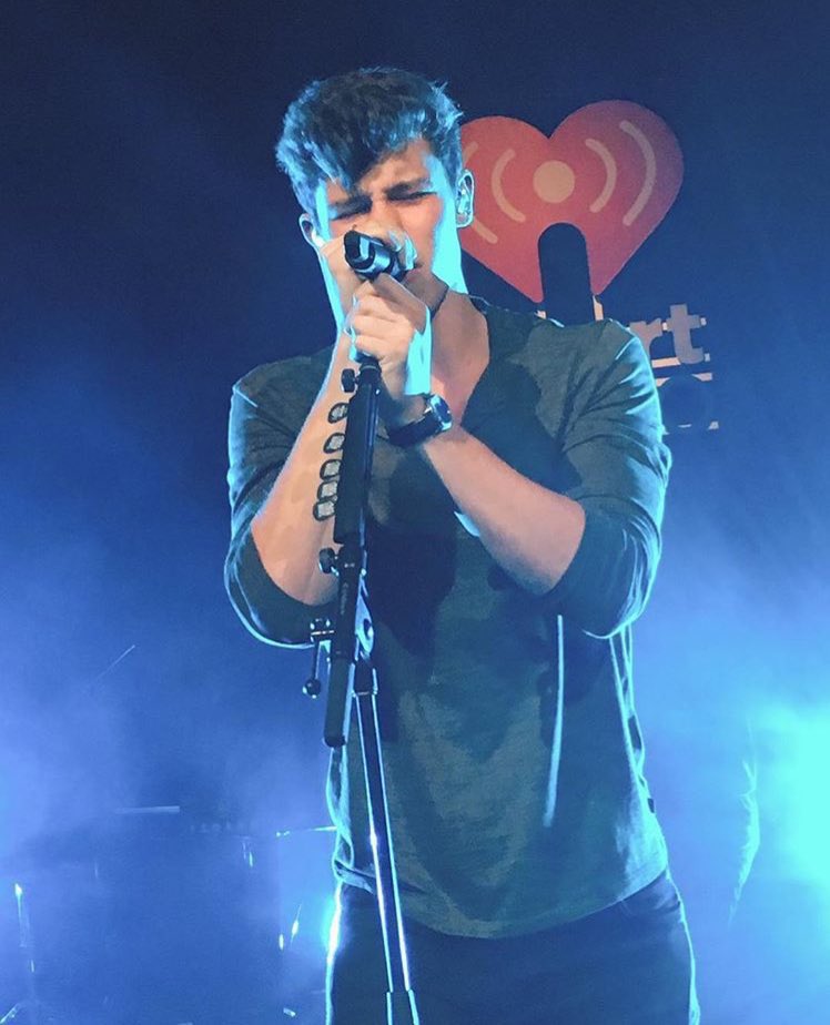 shawntbks's tweet photo. October 30th, 2016- Shawn performing at #IHeartLive in Sydney, Australia https://t.co/ZUifPYzcui