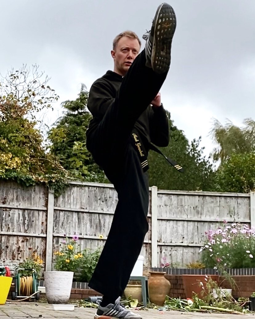 markgreenhall's tweet photo. Kicking it! I think it sometimes helps to wear my belt for training at home - especially at the moment. It helps me remember what I have achieved and what I still want to achieve, the standards I want to maintain (and improve on) and the example I want to set #Taekwondo #TAGB 🥋 https://t.co/kq2jP0EgRM