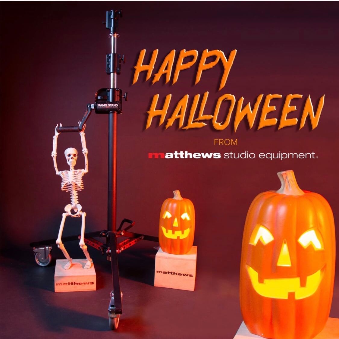 MatthewsGrip's tweet photo. Have a wonderfully Spooky weekend!!! 
•
•
#Matthewsgrip #HappyHalloween #PanelStand https://t.co/P9s5ACWMOh