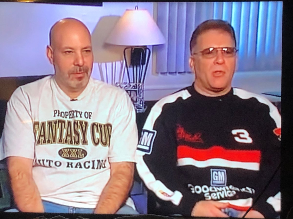 @rmlimodriver69 Classic 😎😎
#ThrowbackThursday
I hope you guys are still buddies. https://t.co/5birjwCeHm