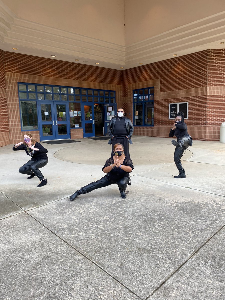 DabneyElem's tweet photo. Yes, we work at Dabney and there are times for fun too.  @DabneyElem @VanceCoSchools @joy_suther  #sharevcs  @JSullyOBX @Burroughs2nd @jjbullock2000 @chellelf96 @NatashaHargrov3 https://t.co/WbUfU2wXOp
