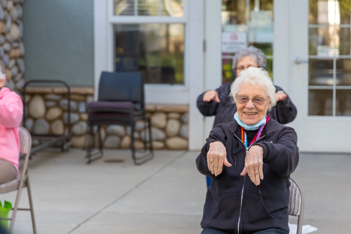 SVRetirement's tweet photo. Have you stretched today? Start your day off right and warm up with a morning stretch! https://t.co/uhpvgj6TH1