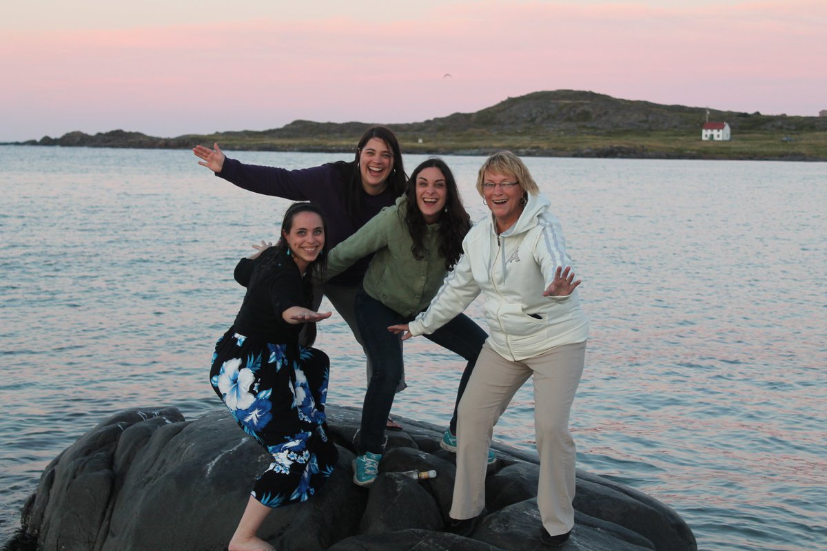 No doubt we all struggle with the changes brought on by Covid - not seeing my mom is my biggest challenge. Thank you <a href="/TyroneSPower/">Dr. Tyrone S. Power</a> and the students at <a href="/MQPSchool/">MQP</a> for taking time to walk around Kenny's Pond today in costume, to wave to the residents and brighten their day 🌻💕