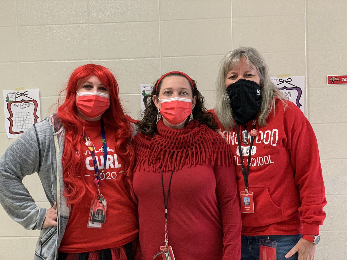 math_msquared's tweet photo. Finishing up the last day of #RedRibbonWeek2020 with #redoutday. @KMSRELAROCKS @JessicaEoff #KMSCougarPride https://t.co/qLbBe5L9nW