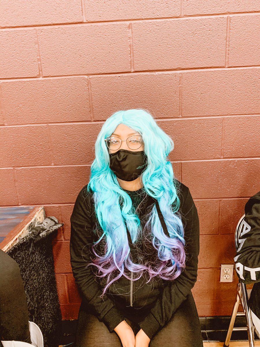 Lett_SRDs's tweet photo. FREAKY FRIDAY!!! Wrapped up our super fun dress up week with super fun hair! Our winners of the day are silverettes Destiny and Miriam,and lieutenant Juli! Thank you to everyone who participated all week,YALL HIT THAT⭐️ #srd #oneteamonedream #thebayang @JenaMontgomery @BlakeyNet https://t.co/LOybgw2Xcn