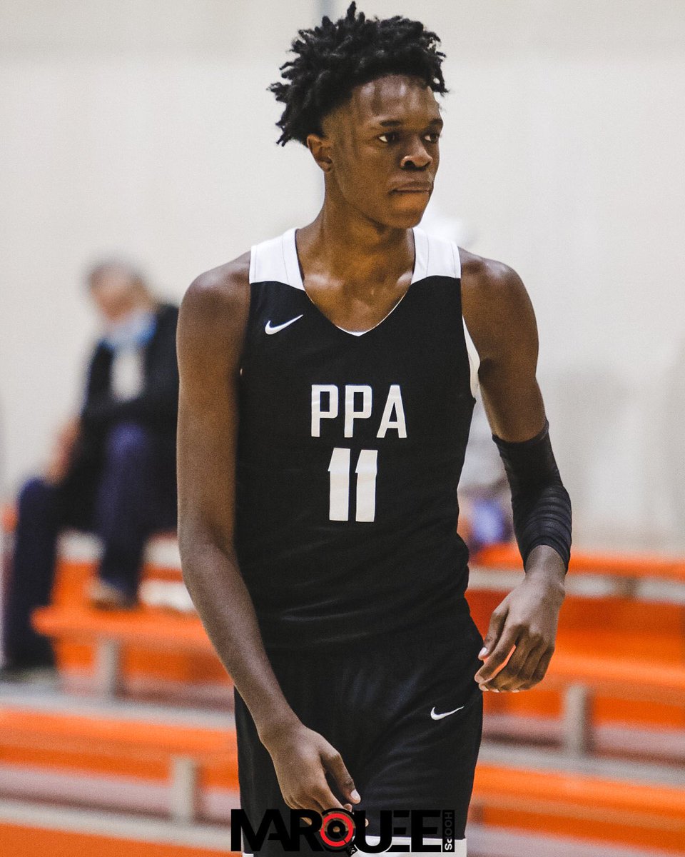 MADEHoopsGirls's tweet photo. Electric ⚡️ City Standouts: 2021 and 2022 Prospects! Full article link in bio! #makeyourmarq 🎯
•
📸: @hh_visions https://t.co/Gu2GG25Sp5