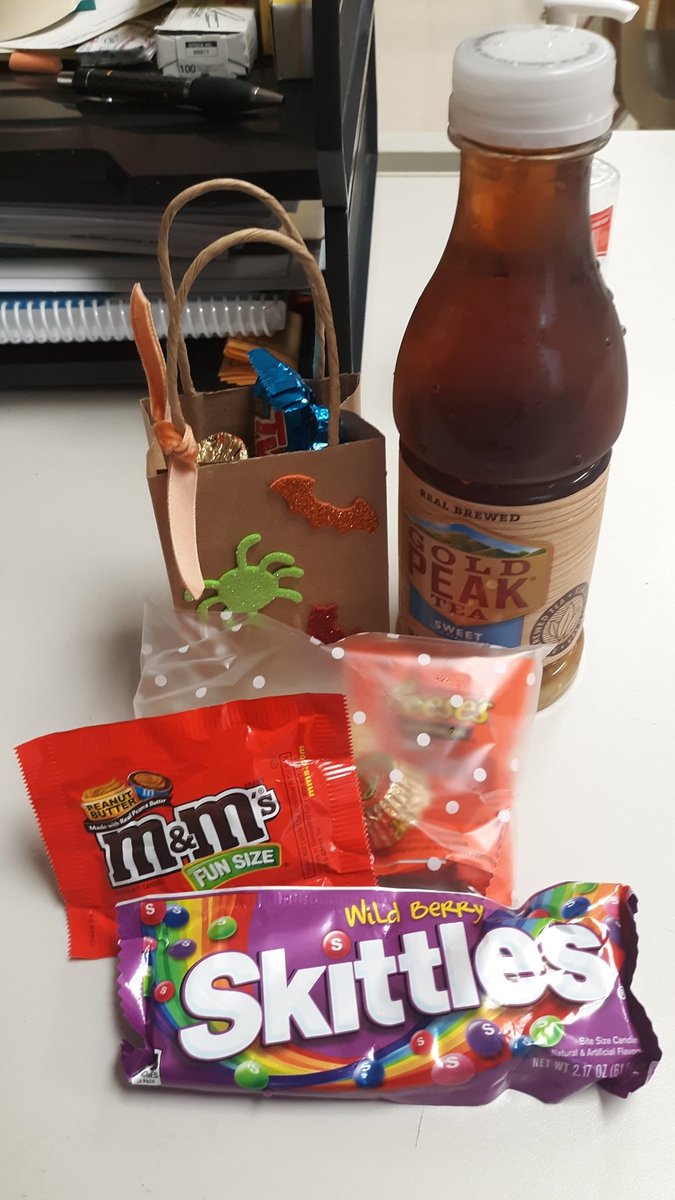 McGowenSci's tweet photo. When your boss lets you go trick or treating at work......#Winning #mrjhmavs #mrjhscience https://t.co/58OB6ZPoeC