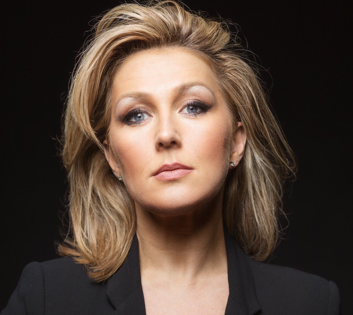 Gorgeous guest lineup <a href="/curtainupshow/">The Curtain Up Show</a> <a href="/ResonanceFM/">Resonance FM</a> 4pm!

<a href="/julietmusical/">& Juliet UK</a> star <a href="/DavidBedella/">David Bedella</a> chats about THIRD <a href="/OlivierAwards/">Olivier Awards</a>!

#TheTheatreChannel’s <a href="/ABlanshay/">Adam Blanshay</a> chats about new Halloween episode!

<a href="/MammaMiaMusical/">MAMMA MIA!</a> star @MazzWoman chats about new album #MidnightMazz #HereWeGoAgain!