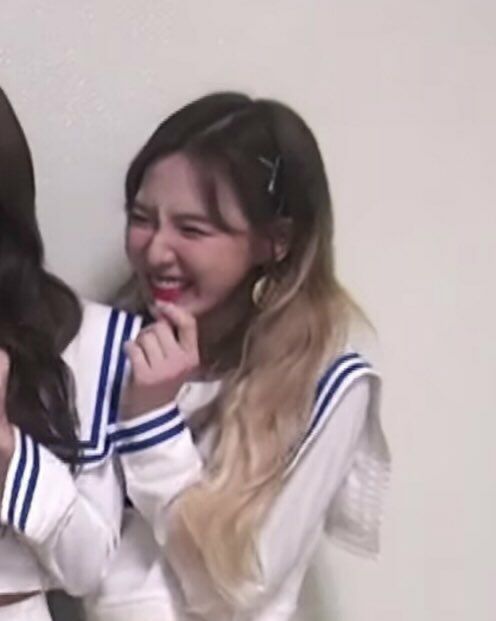 yeondubu_'s tweet photo. 와니 웃을 때 얼굴 근육 거의 다 쓰는거 넘 귀여워❗❗❗ https://t.co/KLVzbxos8y