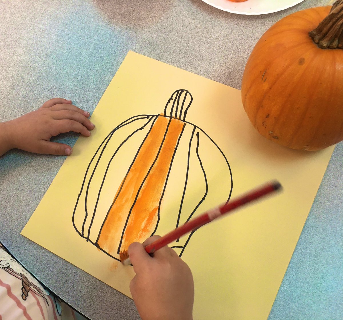 JenLoveday's tweet photo. Halloween in #FDK @owl_4_FDK @LKDSB @WCPSBulldogs https://t.co/eJqhtwY6Aq