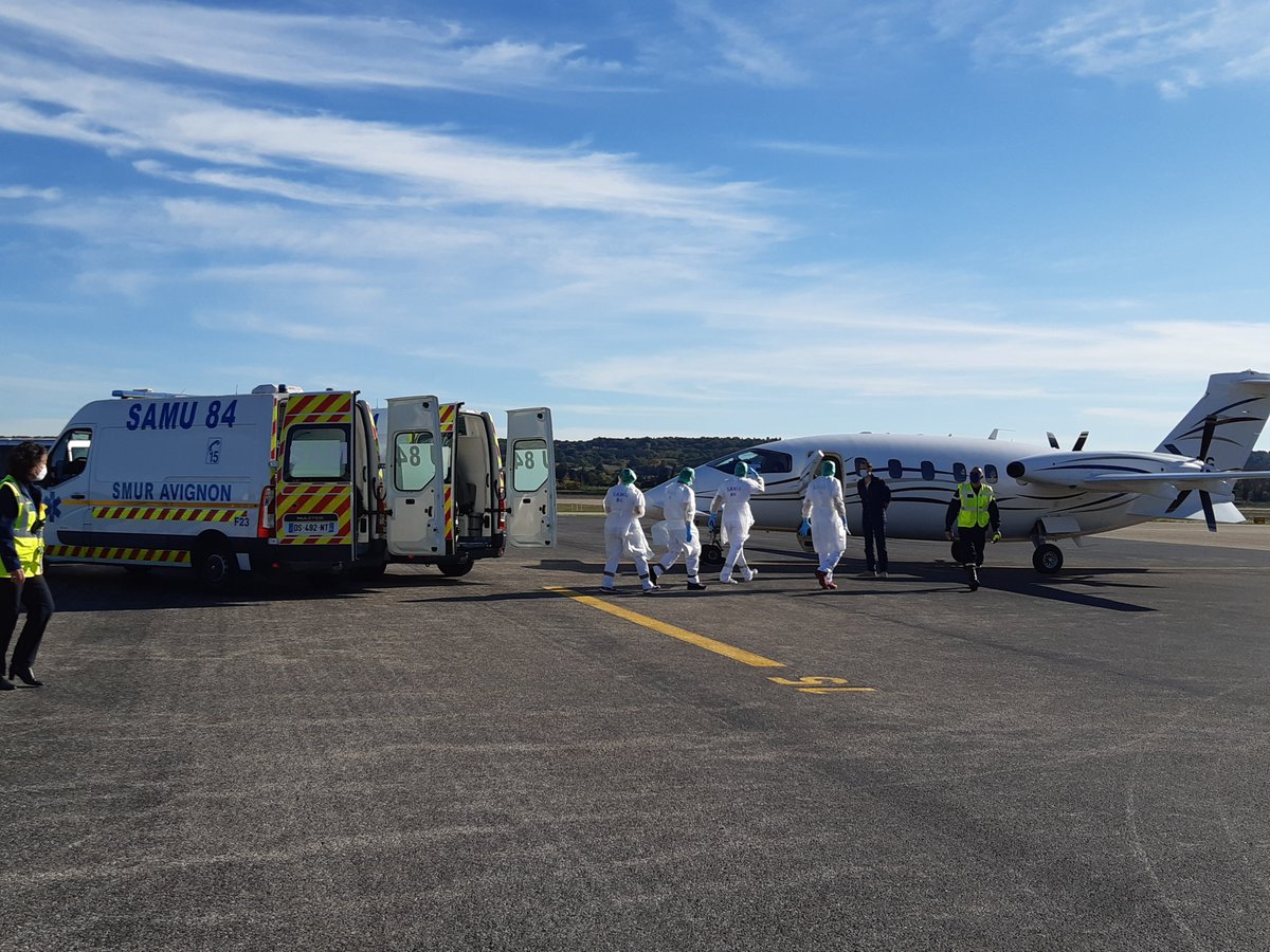 ARSPaca's tweet photo. #Aujourdhui
✈️2ème évacuation sanitaire en région #Paca de patients #COVID19 du CH d'#Avignon et du CH d'#Aix vers le #CHU de #Brest et le CH de #Morlaix.
Merci aux professionnels de santé mobilisés pour ce transfert ! #Samu84 #Samu13
@ArsBretagne https://t.co/jwiaj7zo2J