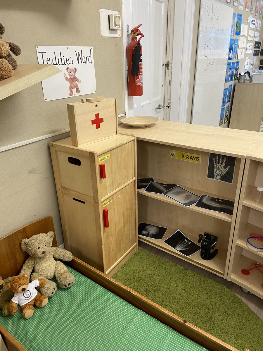 stockbridge_ps's tweet photo. All ready for our P1 medical team on Monday 👩🏼‍⚕️ 👨‍⚕️ #infantdepartment #peoplewhohelpus #childledlearning https://t.co/BdsibIdCuv