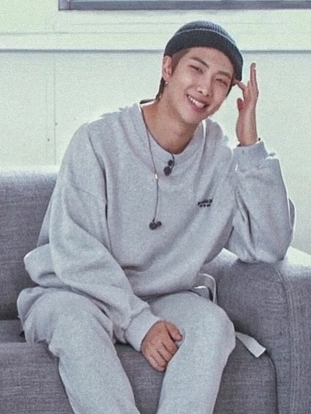 jungkook grey tracksuit