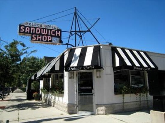 TimDoyle00's tweet photo. 80 years in business and if you have ever lived in Chicago, you know or you have visited the Palace Grill 🍳 George Lemperis has poured his entire life into his business and another lockdown, who knows if he can survive.  Please consider giving ordering from there 312-226-9529 https://t.co/HfEvpwyN2v