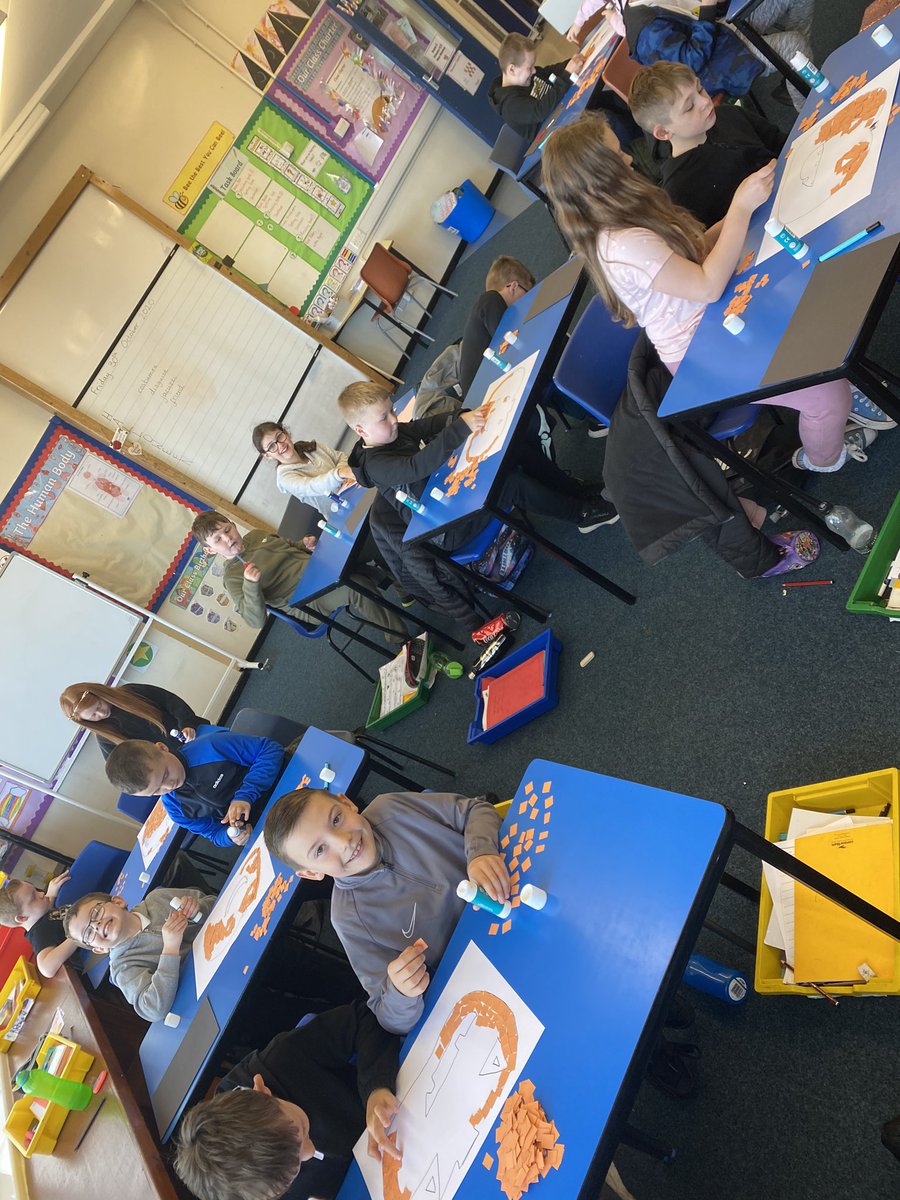 MissSWanless's tweet photo. Some Halloween fun in Room 5 today 🎃👻🧙🏼‍♀️ https://t.co/OKG6MZkfMO