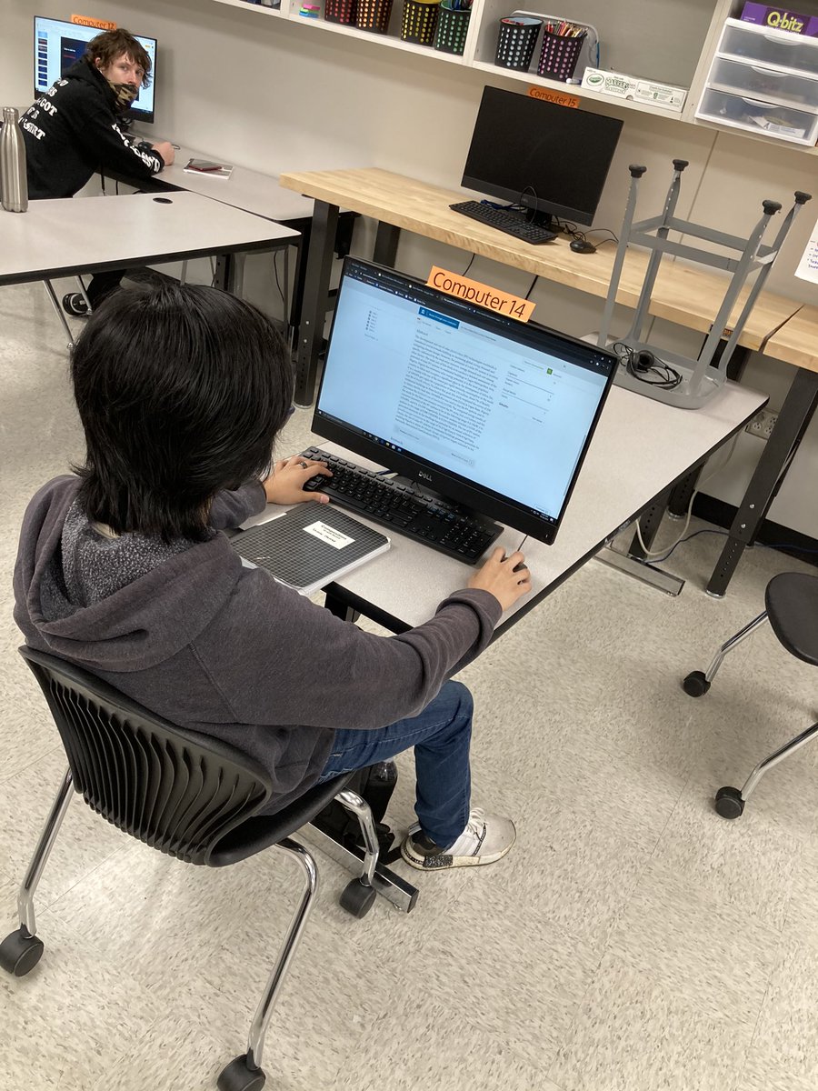 STUCOachQ's tweet photo. Some amazing things coming out of @WeirdScience67 #EngineeringPracticum class. Thank for taking time to tell me about you #BicycleElectricMotor and #SolarPanelKits (designed for West Africa). Great to discuss about College and Military Service. @VikingDirector #AllNTogether https://t.co/czCR95y07D