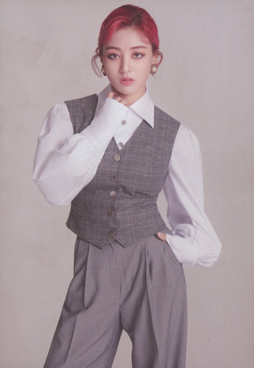 SCAN] TWICE 2nd full album Eyes wide open Photobook (ver. Style