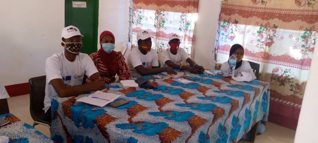 GYINGambia's tweet photo. Today', at #ELIT2020, Abdourahman M. Jeng  introduces participants' to proper packaging of Agro-Products. 

#ELIT2020 organised by GYIN Gambia is supported byTekki Fii projects implemented by @ITC_Gambia/YEP, @imvf, #GIZ &amp; funded by European Union Emergency Trust Fund for Africa https://t.co/34ICWPB2Yp