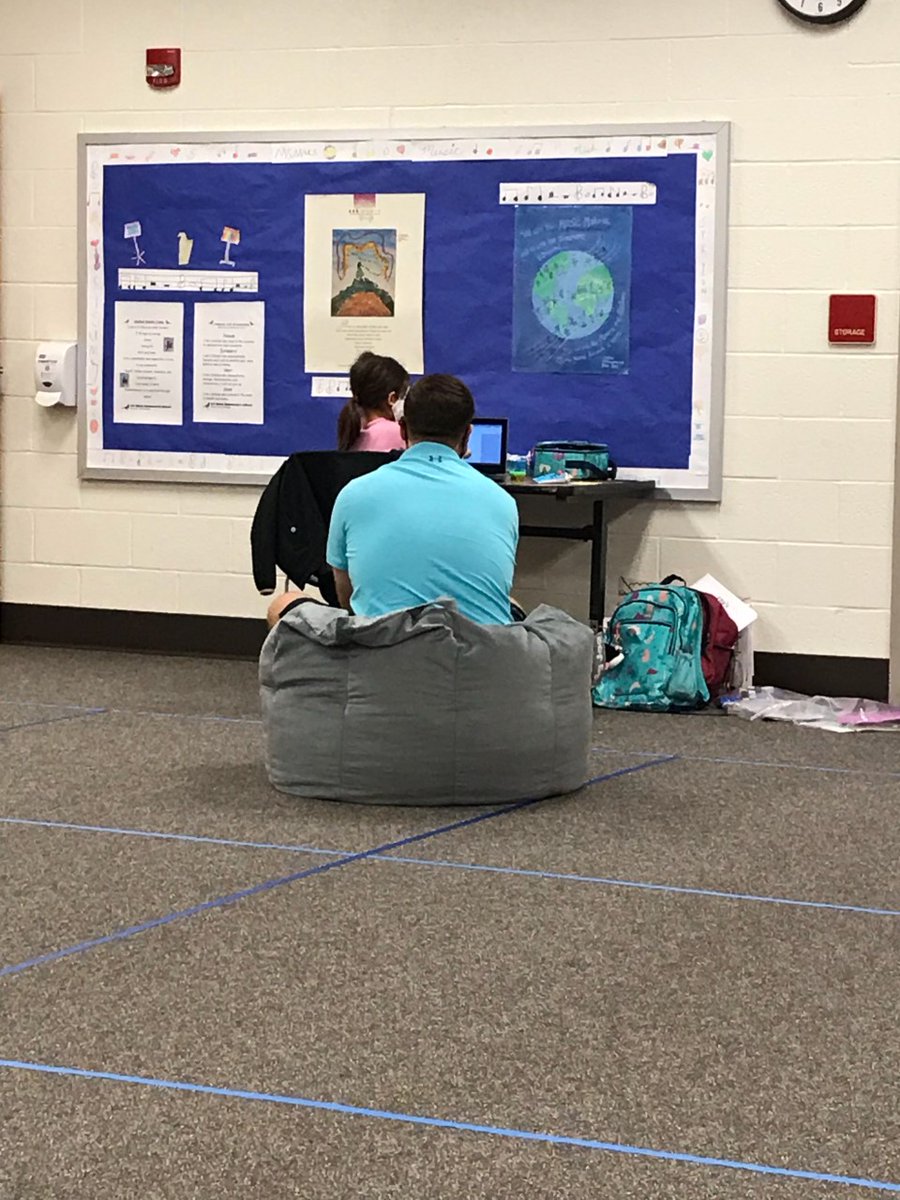 JPRyonES's tweet photo. Mr. Aud P.E. Teacher gets an opportunity to check in with 4th grade scholar Ella on the last day in our learning support center. #weflyhigh #PErocks https://t.co/1e0lHViTp7