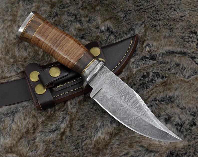 KniferZone's tweet photo. $56 Handmade Damascus Steel Hunting Knife πͺ with Leather Sheath.
#huntingknives #hunterxhunter #handmadegift #HandmadeHour #america #canada #damascussteel #damascus #leather #rosewood #knives #knifeguy #knifelovers #knifecollection #knifemakers #knifeshop #forsale #knifecrime https://t.co/DUZTmpIiYp