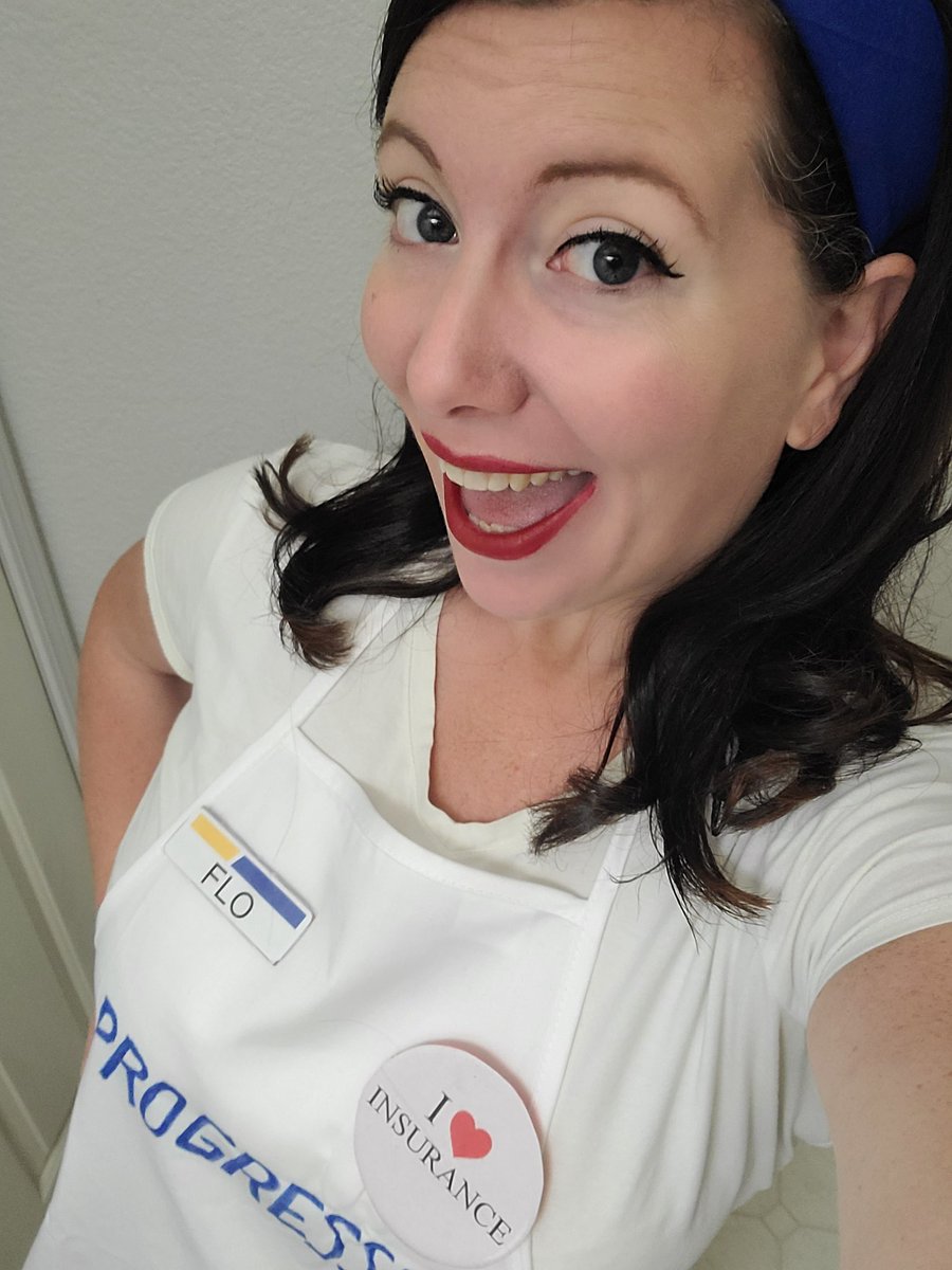 BFuzzULuvMEBeth's tweet photo. Now that's Progressive! @progressive #flofromprogressive #halloween #workcostumecontest https://t.co/fvD7IYglE0