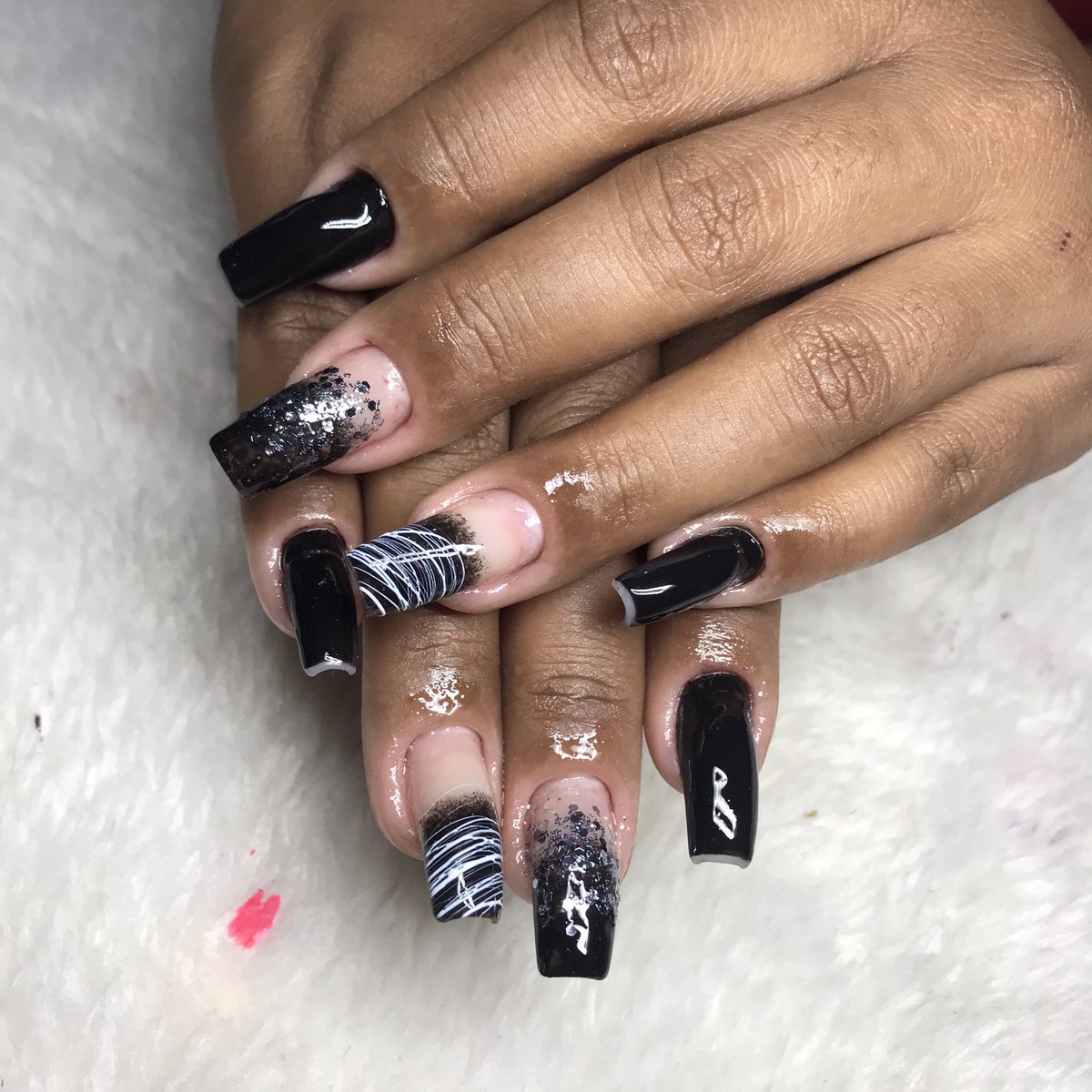Alemoes1's tweet photo. Black ✨🥺🥰
.
.
Seguem lá no Insta: @suene_alemoes -> Espaço Suene alemoes
#nails #unhasdegel #Acrigel
#fibras #fibrasdevidro #fibranaTips
#amor #dedicação #desing #artistsoninstagram
#instagram #acrilicnails #acrilico
#unhasdecoradas #unhasgel
#unhasdegelperfeitas https://t.co/BCrMYWS3Bk