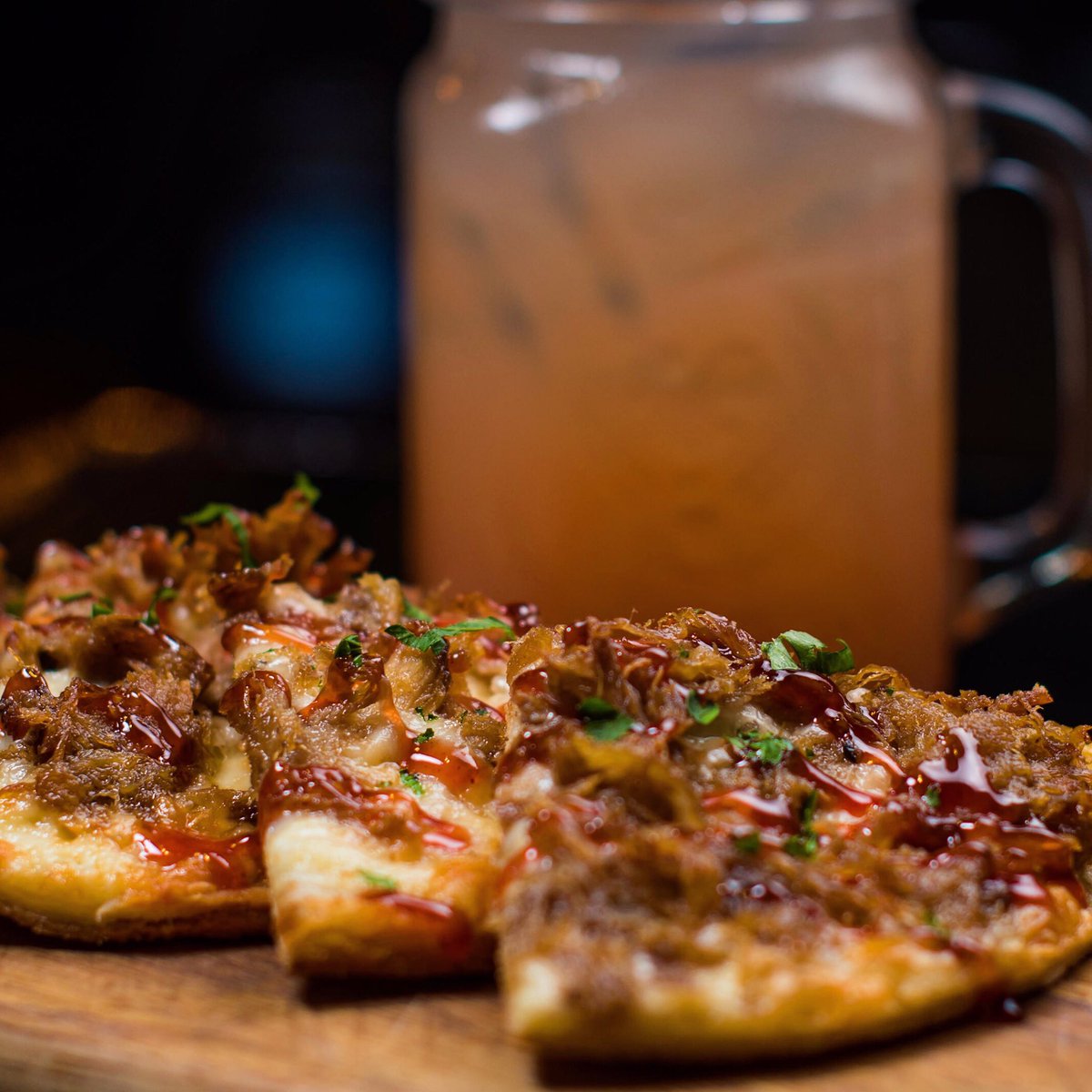 FromageGourmet's tweet image. Let’s go #FlatbreadFriday! 
Start your weekend with something good 😋

Flatbreads available at #FromageBistro (Hillcrest)