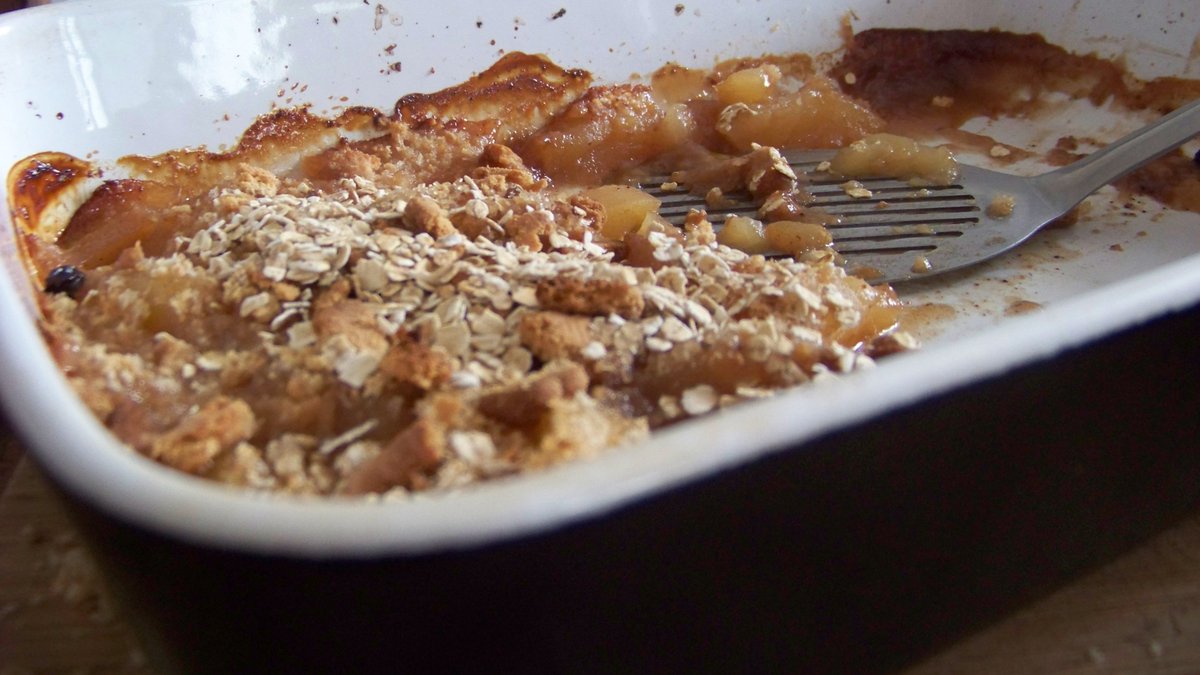 FlirtatiousCVR's tweet photo. #TodaysRecipe #Dailyrecipe is #applecrumble a #throwback from a #couple of #weeks ago, because I will be #making #creating this #tomorrow #especially for #halloween #halloween2020 #HalloweenAtHome catch full #recipe over on #Tumblr #afirtatiousmarriage. If you make this, #enjoy! https://t.co/JawmjaJjbE
